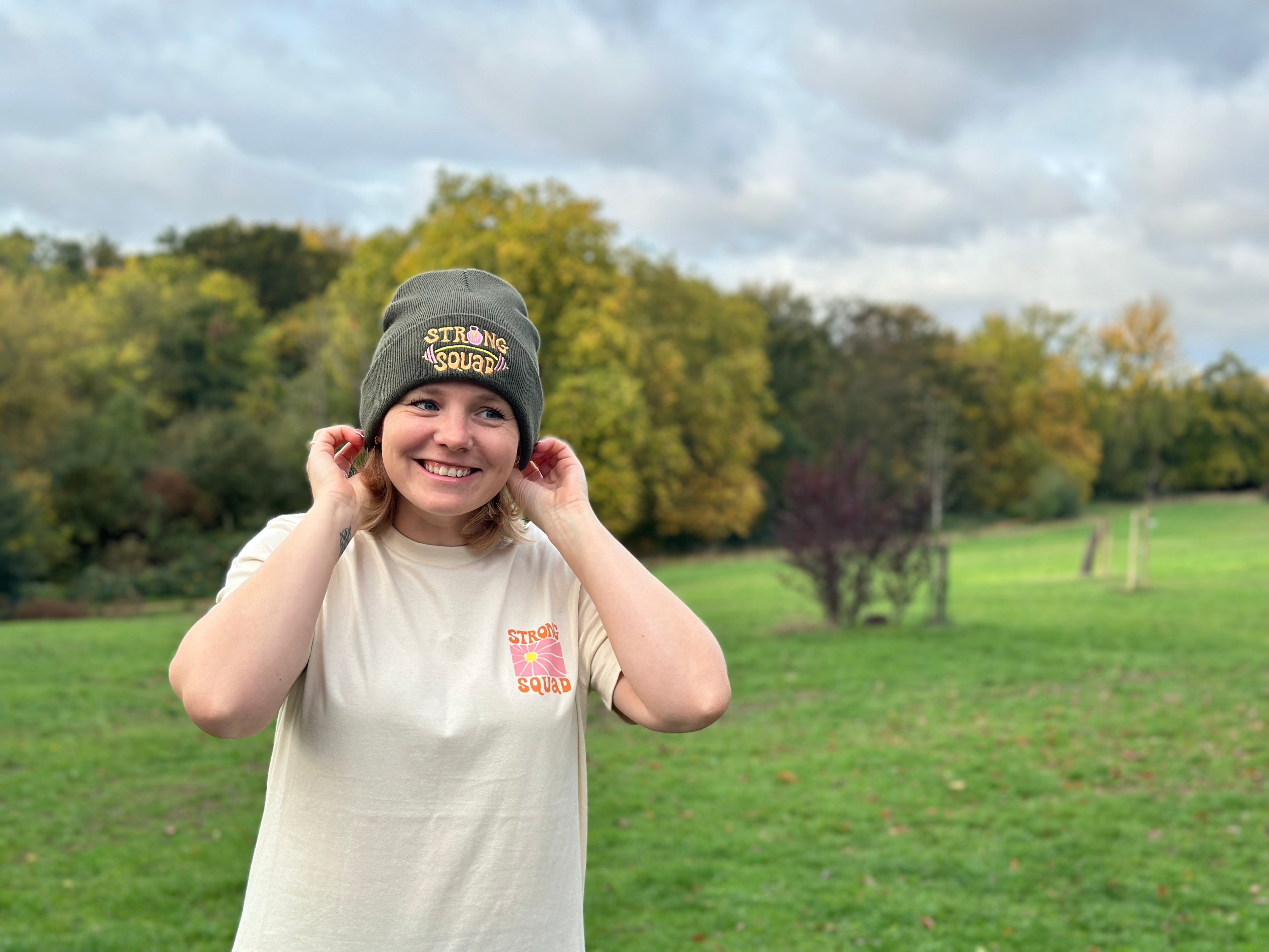 %BUNDLE: T-shirt + beanie (barbell)